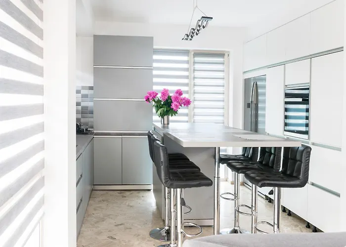 Apartamento August Getaway Spacious 2-bedroom Sleeps 5 Free Parking Cluj-Napoca