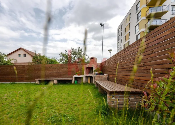 August Getaway Spacious 2-bedroom Sleeps 5 Free Parking Kluż-Napoka