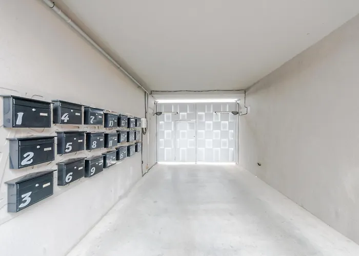 August Getaway Spacious 2-bedroom Sleeps 5 Free Parking Apartament Kluż-Napoka