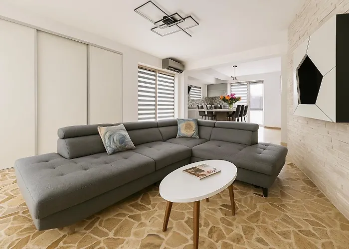 August Getaway Spacious 2-bedroom Sleeps 5 Free Parking Apartamento